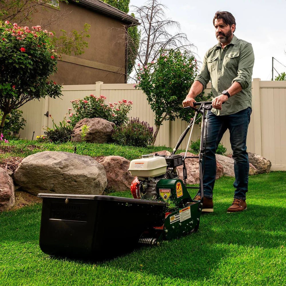 California Trimmer Classic 50.8 cm 7-Blade Gas Walk Behind Lawn Mower